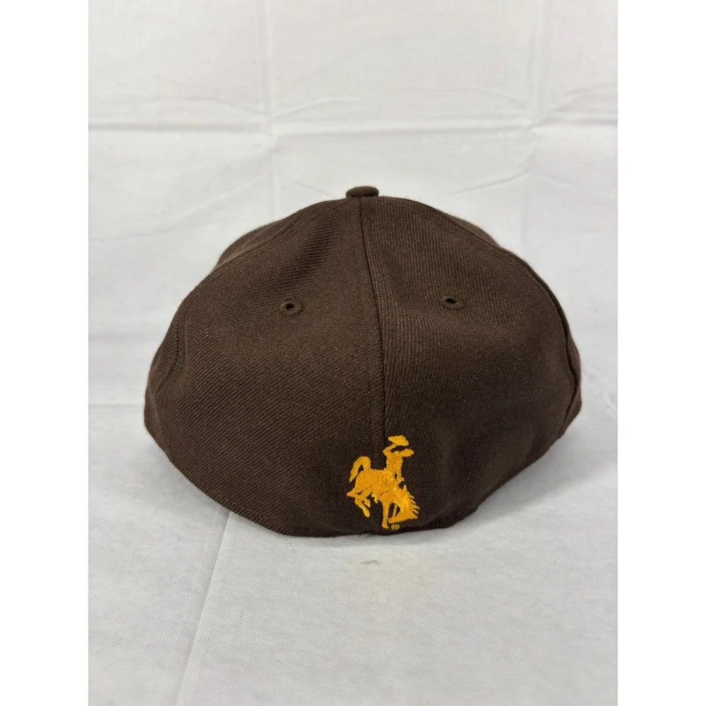 Wyoming Cowboys 59FIFTY Fitted Baseball Hat Cap Mens Brown 7 1/4 NWT New Era